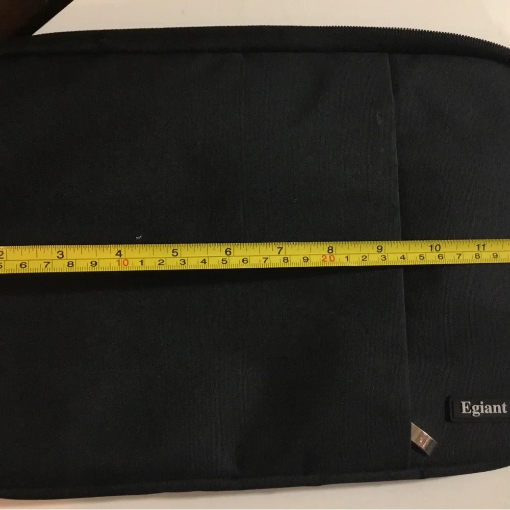 Egiant Carry All Solid Black Tablet Laptop Case Soft Gray Lining EUC 13 X 9.5 As